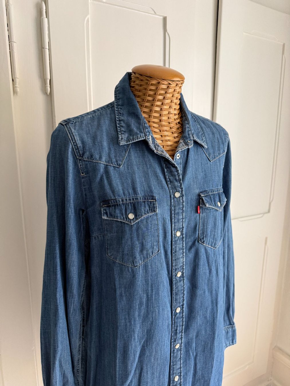 Levi's Vestiti: LEVIS - Jeans Blusenkleid blau M – Usato da Zürich venduto da Diazaio 1