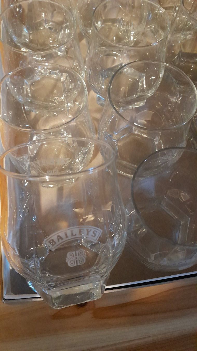 Bicchieri: Baileys Gläser – Usato da Niedermuhlern venduto da Rana8