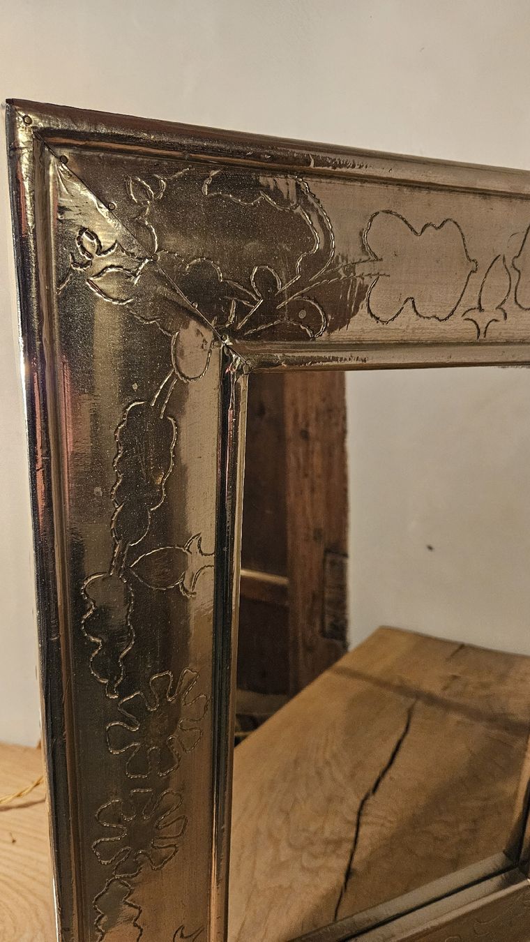 Specchi: Vintage Spiegel mit silbrigem Blechrahmen, – Usato da Gontenschwil venduto da Everest1313 1