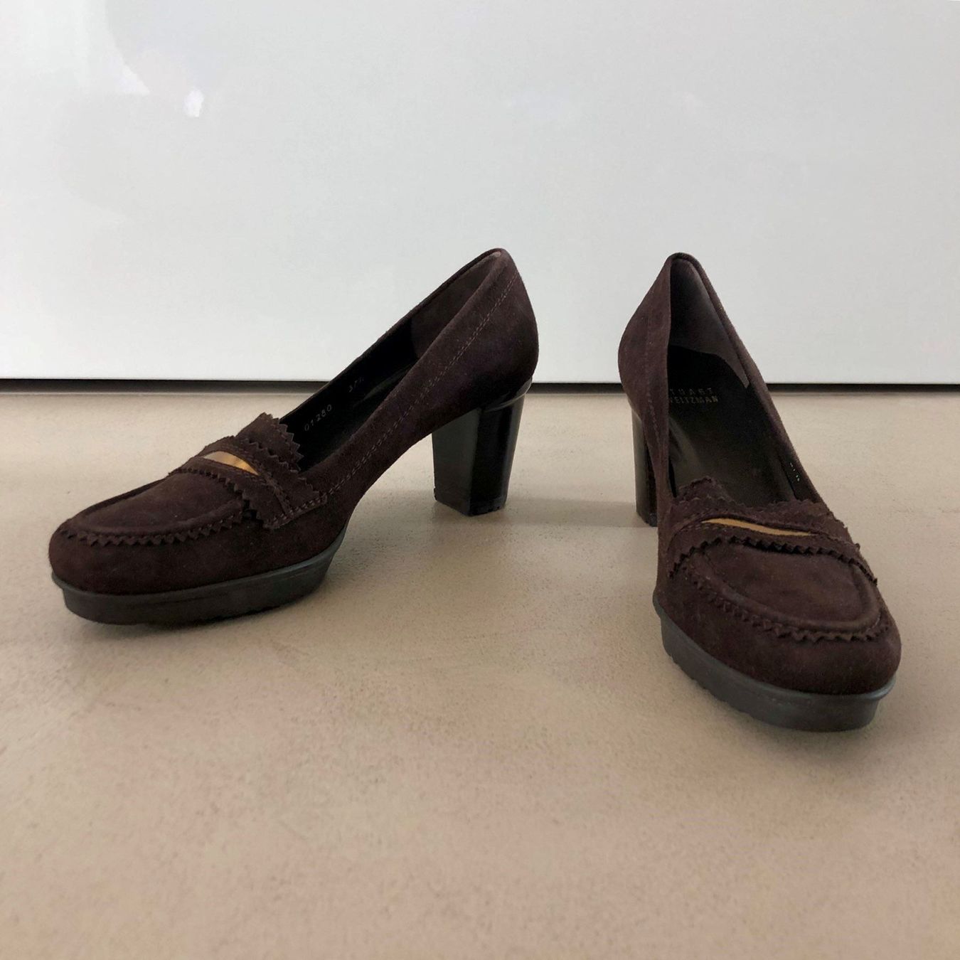 Stuart Weitzman Chaussures femmes: neuwertige STUART WEITZMAN Pumps 🤎 – D'occasion à Zürich par ClosetQueen 2