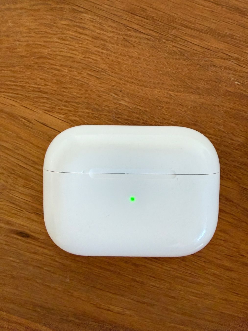 Apple Cuffie: APPLE AirPods Pro 1 Charging Case – Usato da Lausanne venduto da Nine1982 4