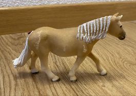 Schleich Pferd hellbraun frisiert