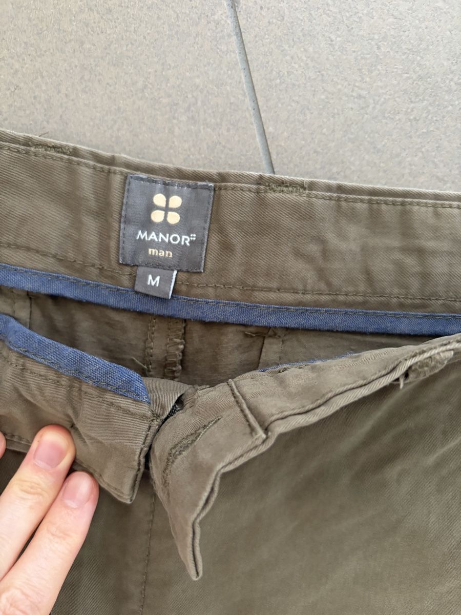 Manor Pantaloni: Shorts - Manor - Grösse M - grün – Usato da Baar venduto da Colette18 1
