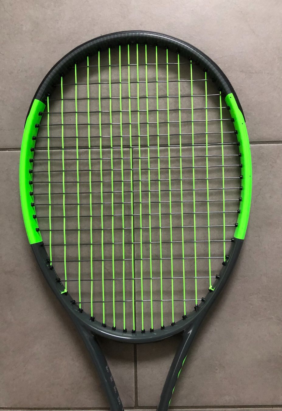 Wilson Raquettes: Wilson Blade Team 99 Lite – D'occasion à Schattdorf par ratr84 3