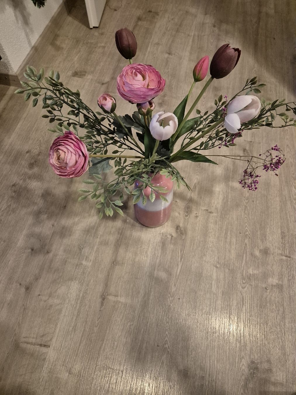 Tutte le decorazioni: rosa Vase mit Kunstblumenb – Nuovo (secondo la descrizione) da Boswil venduto da kar_kp7v 1