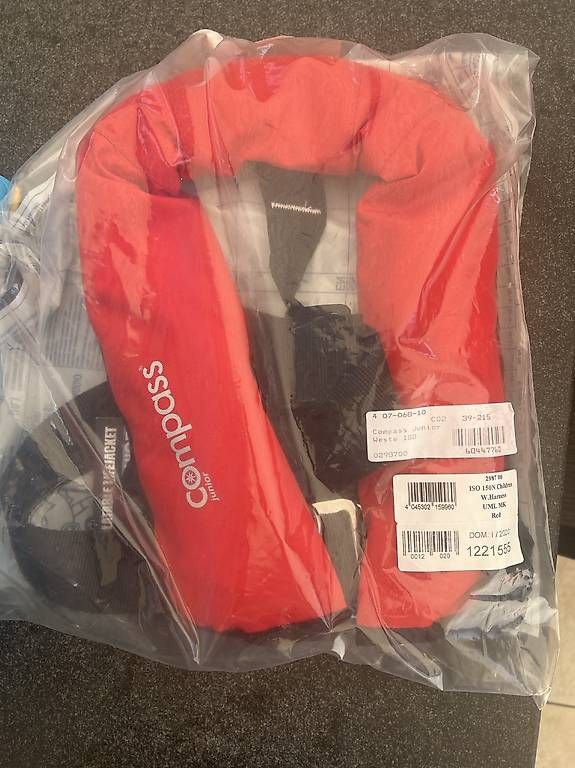 Giubbotti di salvataggio: Schwimmweste Compass Junior – Usato da Düdingen venduto da Paperina0