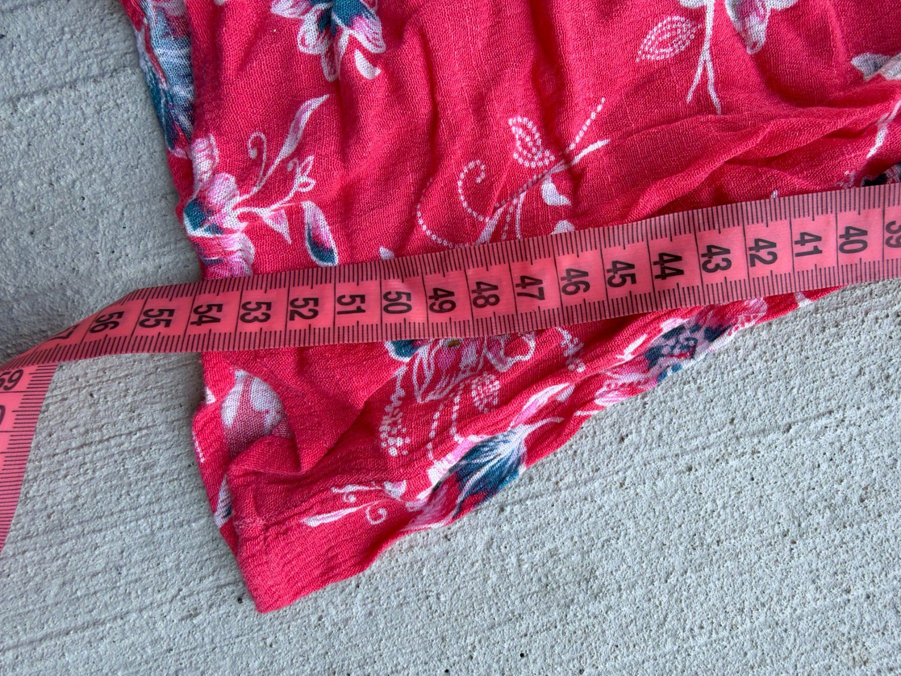 Top: Sommerlicher  mit Blumenmuster, Grösse XS – Usato da Riehen venduto da edu_92w7 7