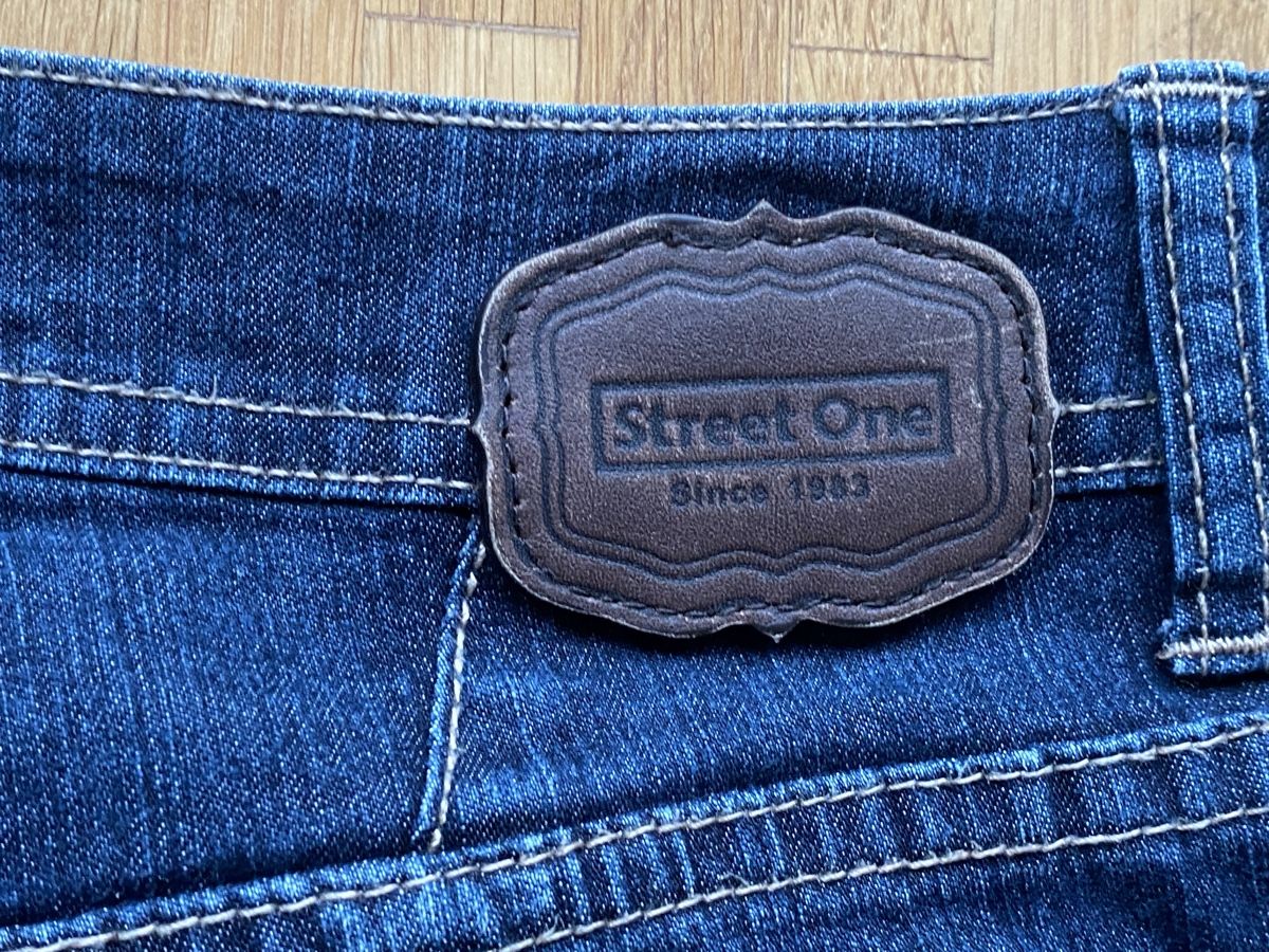 Jeans: Jeans Street One 27/32 – Gebraucht aus Winterthur von heart 3