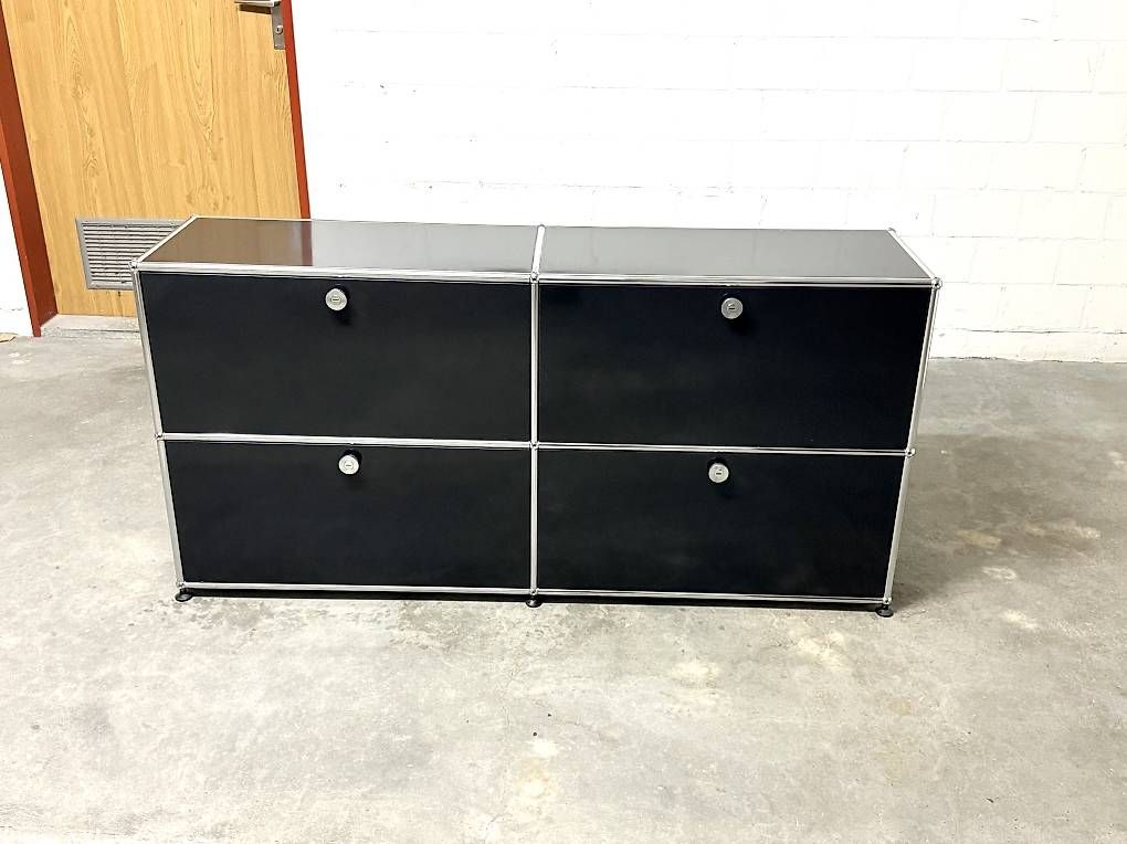 USM Cassettiere: USM Haller Sideboard Schwarz 2x2 – Usato da Dietikon venduto da Kumar_Occasionen