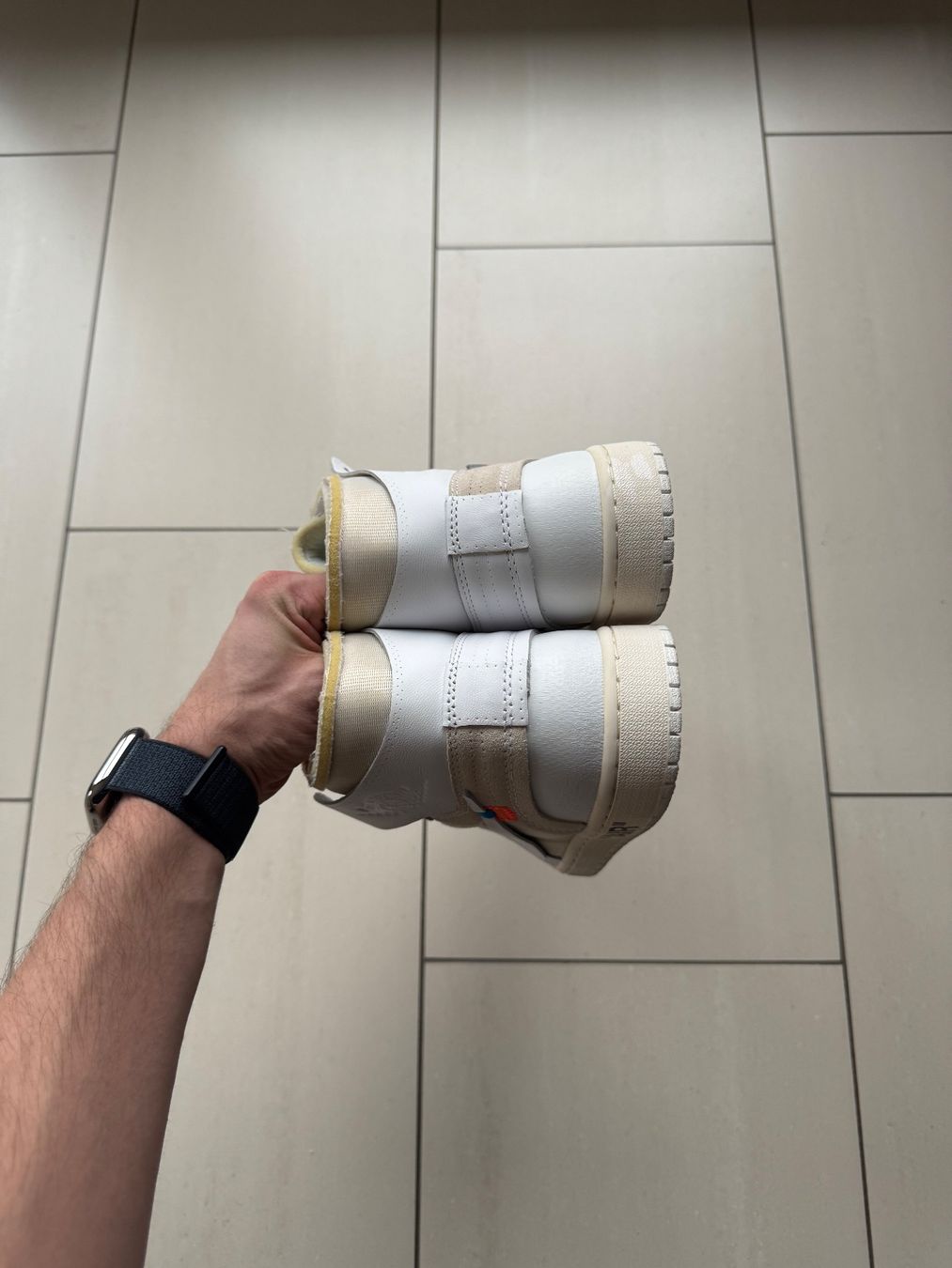 Off-White Scarpe da uomo: Jordan 1 Retro High Off-White Euro – Nuovo e nell'imballaggio originale da Dübendorf venduto da cendre 5