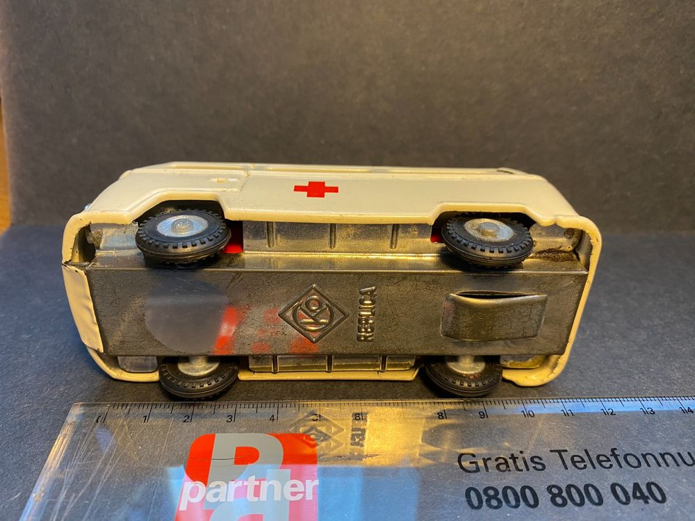 Cko VW Combi ambulance en métal tôle N°402 jouet neuf