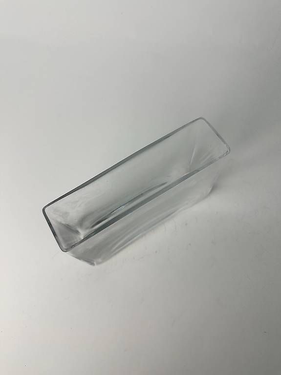 Vasi & Recipienti: Petit vase rectangulaire en verre soufflé transparent – Usato da Lausanne venduto da subermarket 1