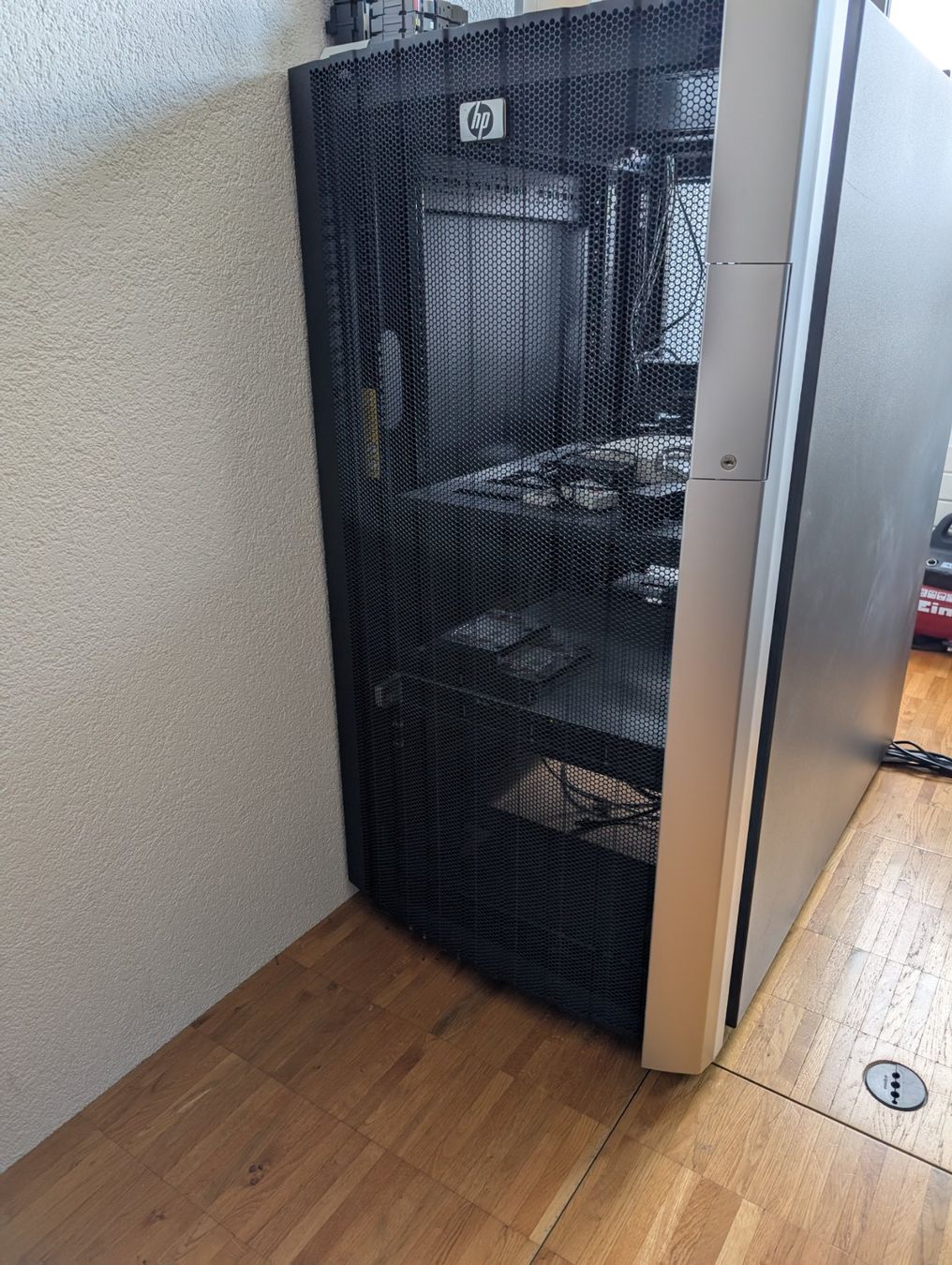 HP Rack Server Schrank 22U 22HE 19 Zoll (Gebraucht) in Egnach für CHF ...