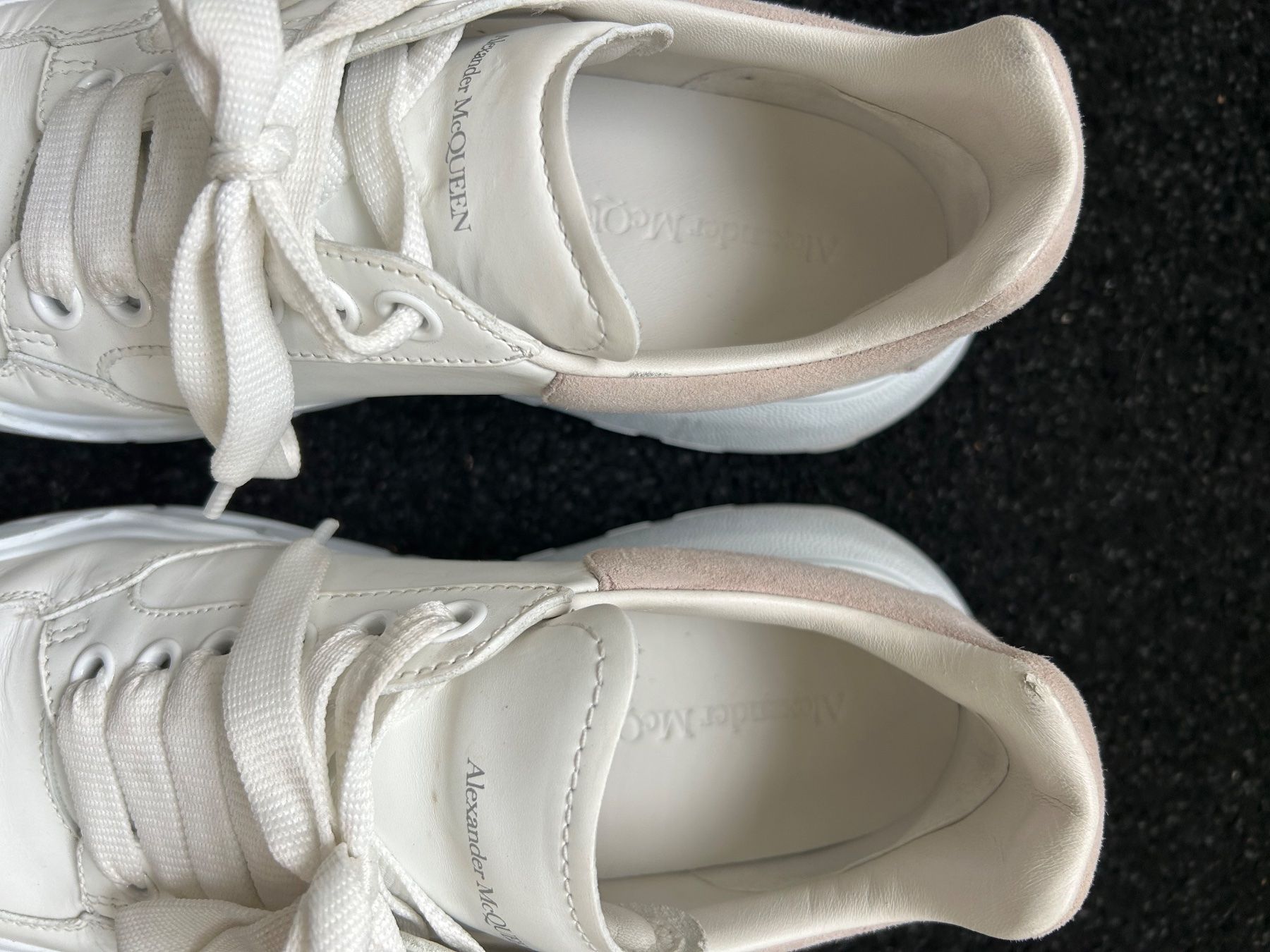 Alexander Mcqueen Scarpe da donna: Alexander McQueen Sneaker weiss, Grösse 39, neuwertig – Usato da Allschwil venduto da Stini 6