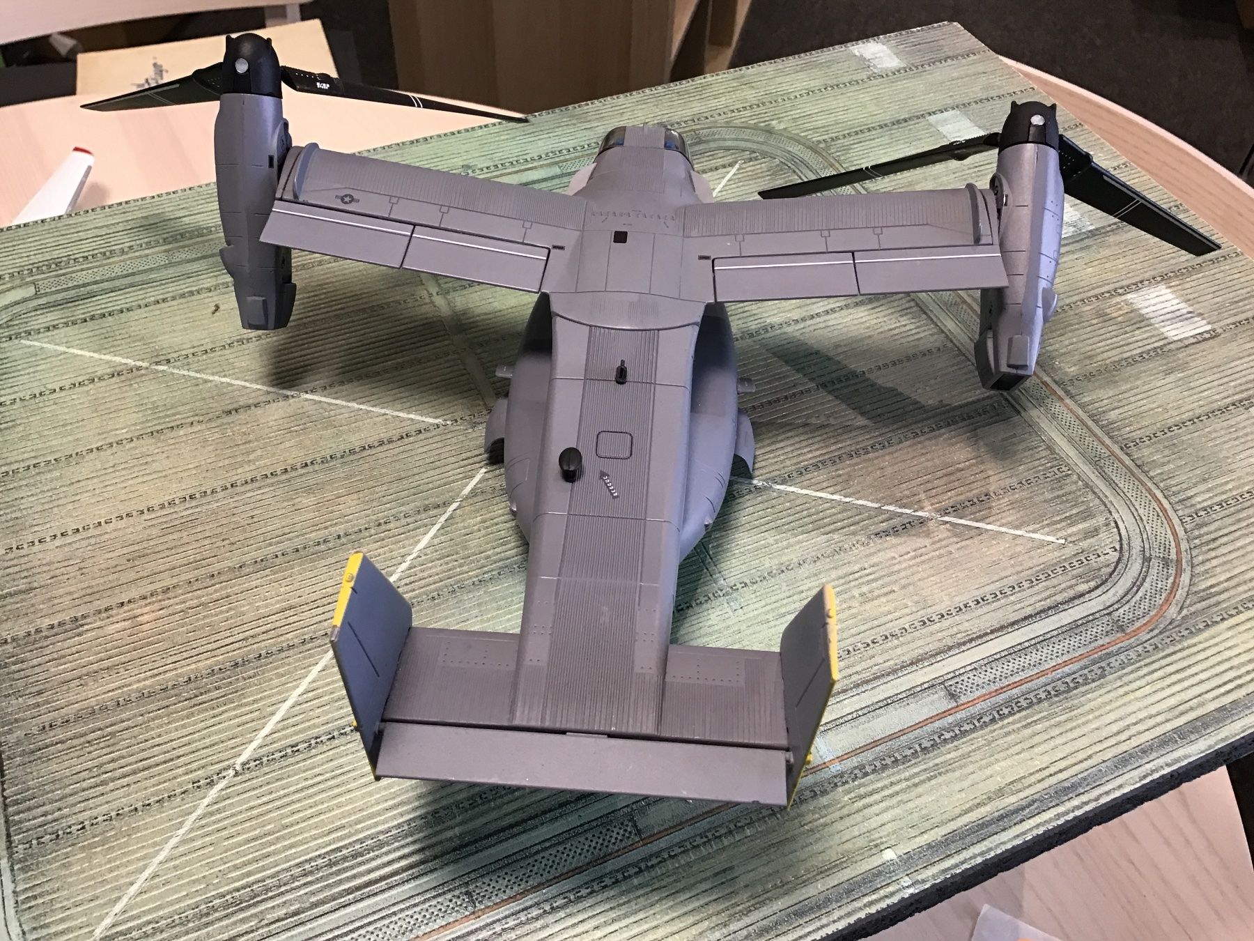 Kit di modellismo & Modellini statici: V-22 Osprey, Modellflugzeug1:72 Fehlteile – Difettoso da Männedorf venduto da Modell-Spezialisten 3