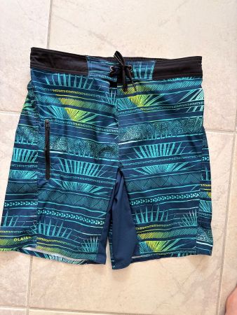 trendige Badeshorts Gr. 152-164, neuwertig