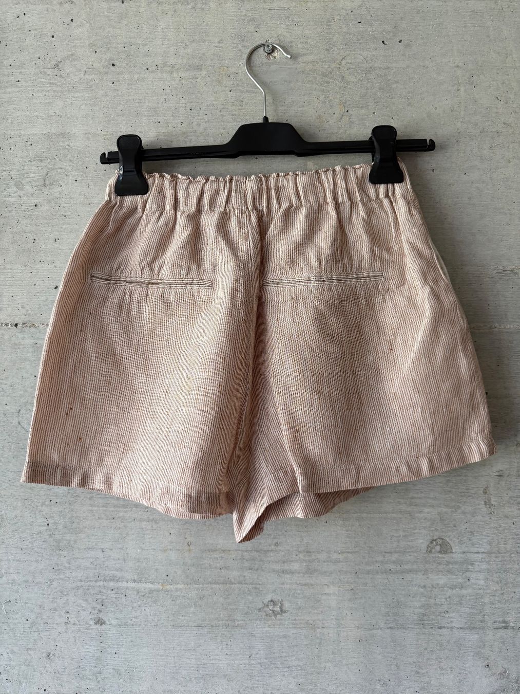 Mango Pantalons: MANGO Shorts aus Leinen – D'occasion à St-George par alaixee 2