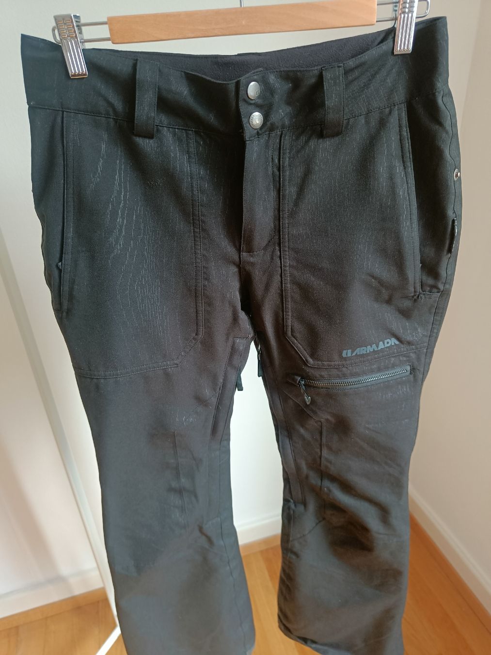 Armada Hosen: Skihose Armada – Gebraucht aus Luzern von noraelizabeth 2