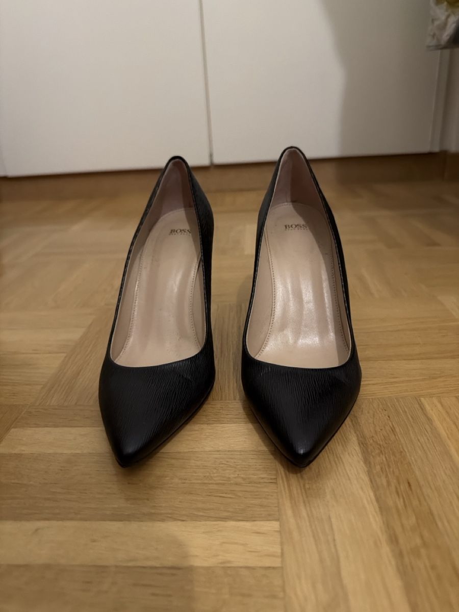 Hugo Boss Scarpe da donna: Boss stilettos black textured leather, 35 – Usato da Chêne-Bourg venduto da gbe_wks9