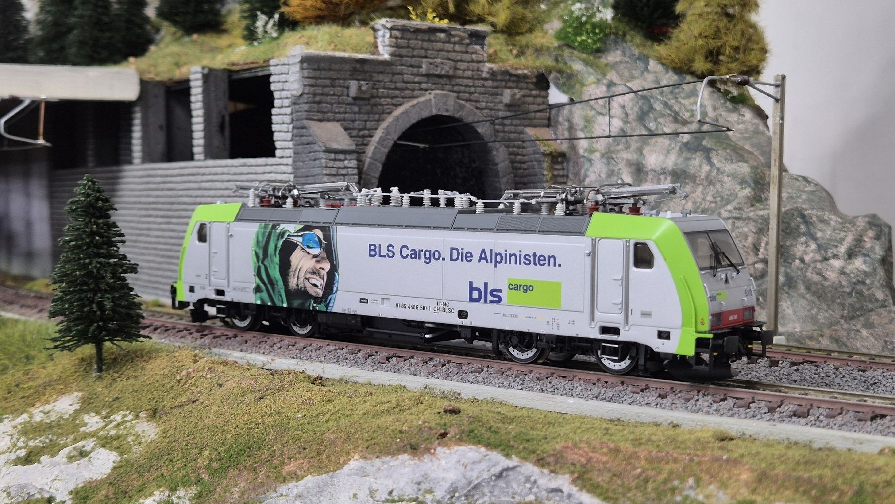 ACME Modellini di ferrovie: ACME RE 486 BLS – Usato da Münsingen venduto da hausbootli