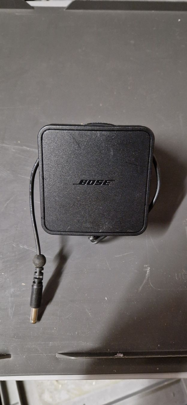 Bose Caricabatterie: Bose Netzteil PSM40R-200 / 20V 2A  – Usato da Niederlenz venduto da scotti2000