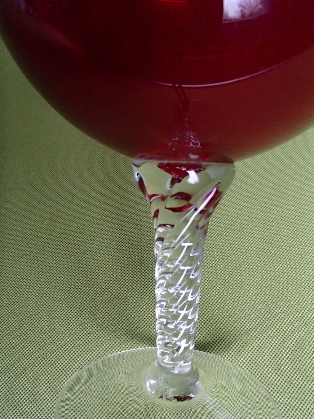 Bicchieri: grosses rotes MURANO Glas oder Schale auf gedrehtem Fuss – Usato da Schöfflisdorf venduto da pullux 6