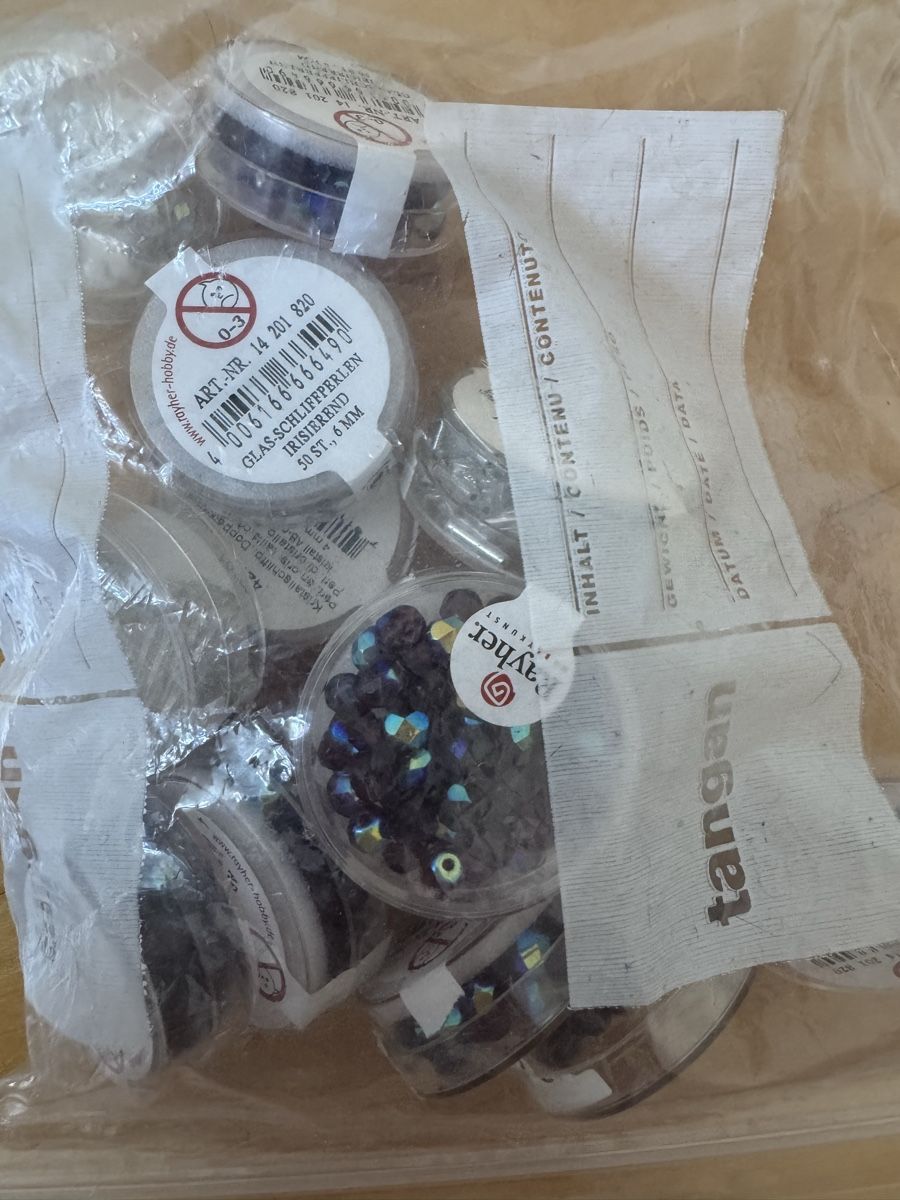 Kit bricolage: Bastelperlen verschiedene Farben und Grössen – Nuovo e nell'imballaggio originale da Windisch venduto da Shakira085 1