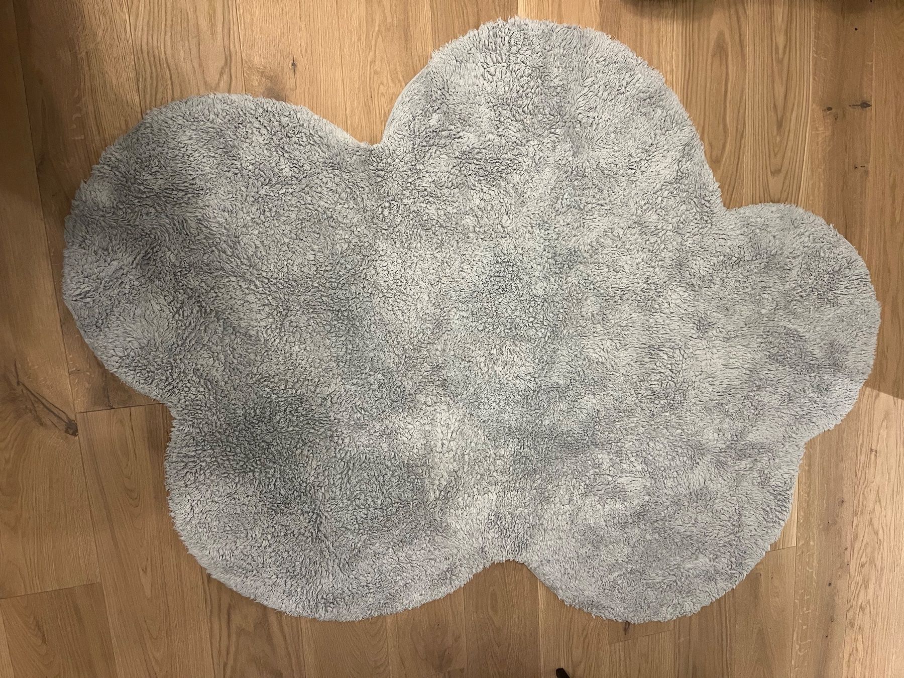 Tappeti: Wolkenteppich waschbar hellblau – Usato da Ebmatingen venduto da Londoner18