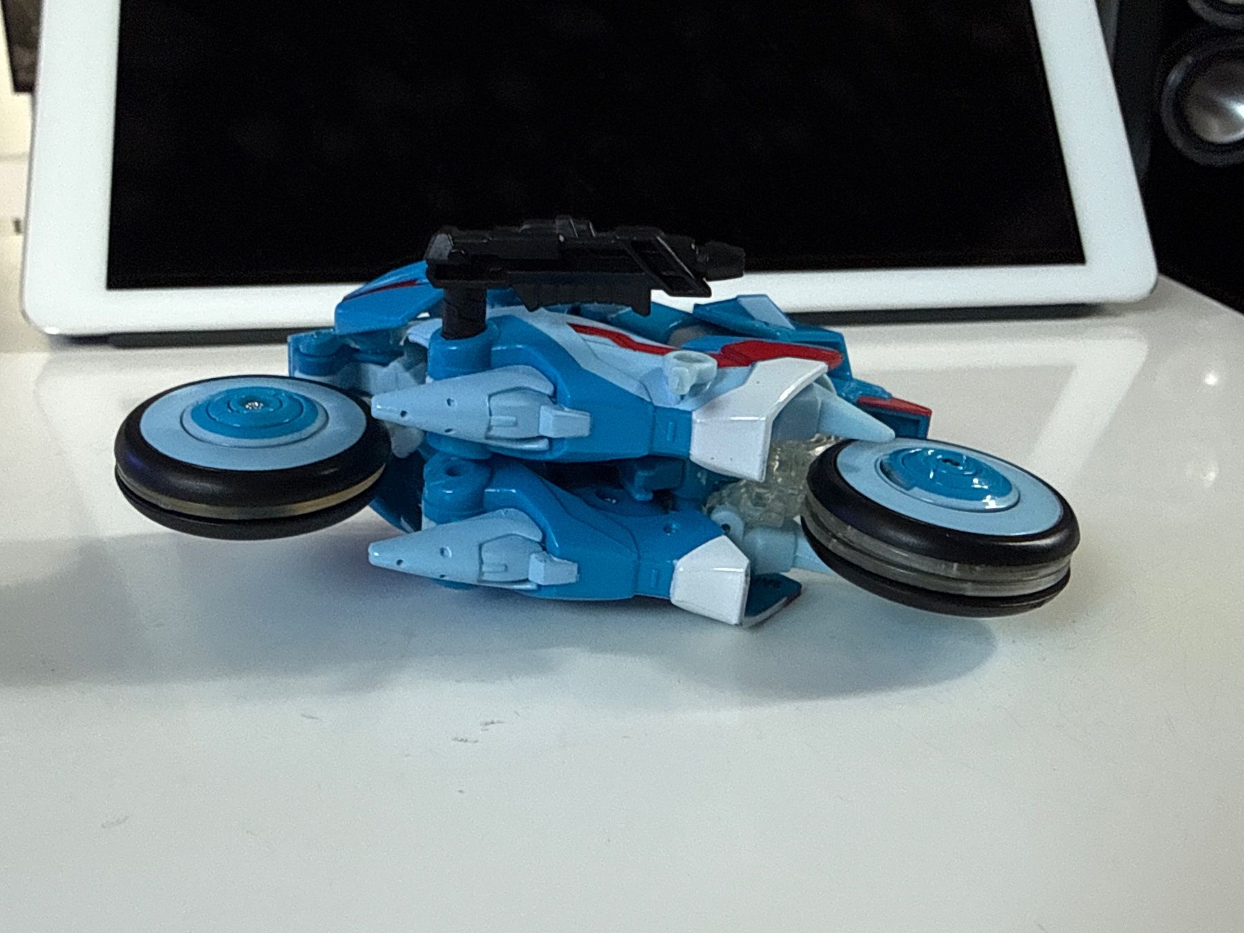 Hasbro Statuette: Transformer Chromia Motorrad Hasbro – Usato da Allschwil venduto da meeresperle 6