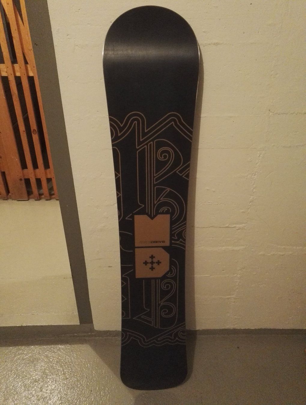 Board: Neues Snowboard Gold/Black – Nuovo (secondo la descrizione) da Goldach venduto da Top-Shops 3