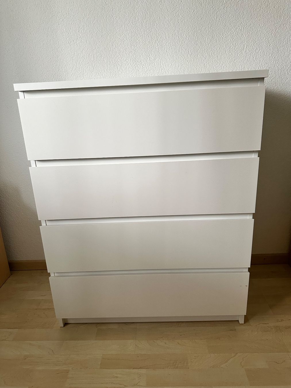 Ikea Commodes: Weisse Kommode Malm – D'occasion à Pfäffikon ZH par AnjaZOLA