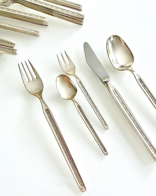 Set di posate: Versilbertes Besteck-Set mit griechischem Mäander-Muster – Usato da Stein AG venduto da Isra6
