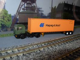 N: LKW MAN grün "Hapag Lloyd"