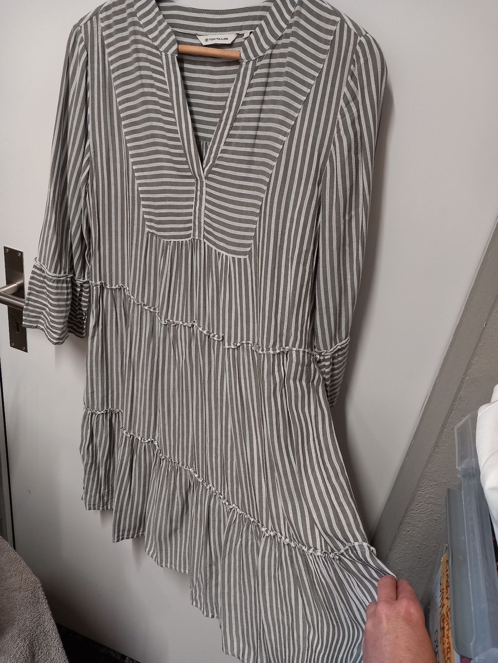 Tom Tailor Vestiti: Luftiges Kleid Tom Tailor Gr.38 oliv/weiss – Usato da Gwatt (Thun) venduto da umwelt-brocki 3