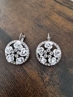 Ohrringe weissen Rosen und Glitzersteinen