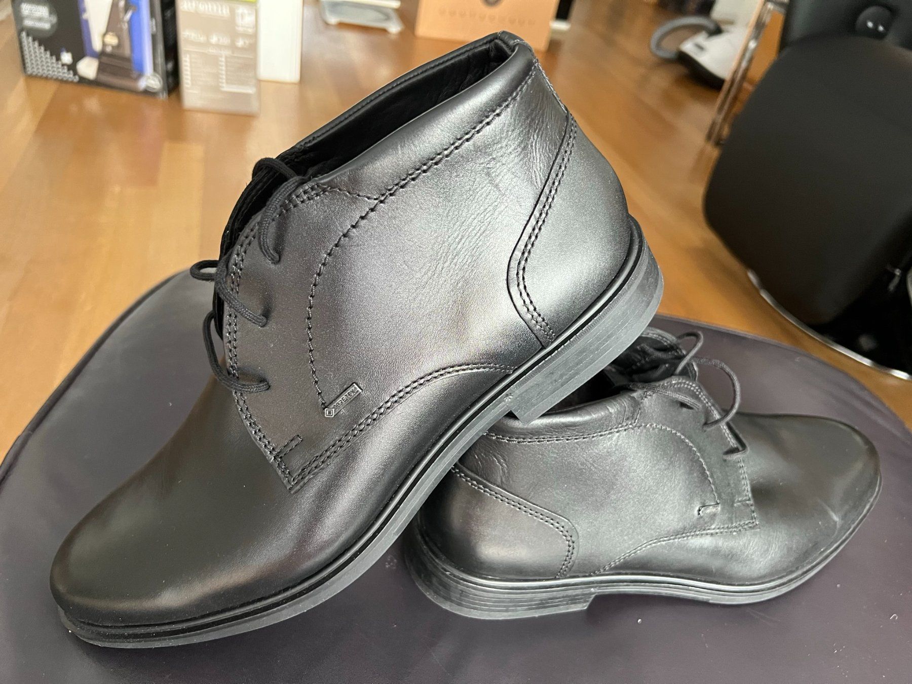 Herrenschuhe: Fretzmen Lammfellschuhe Gr.44.5 NEU – Neu und originalverpackt aus Reinach AG von innamac 1