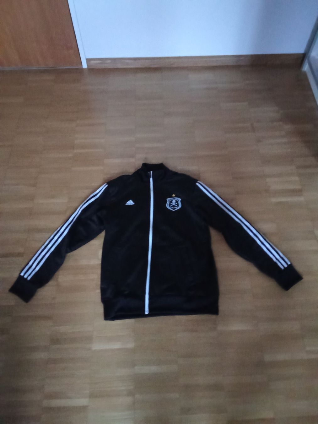 Adidas Giacche: ORLANDO PIRATES JACKE M – Usato da Bretzwil venduto da Ulas5757