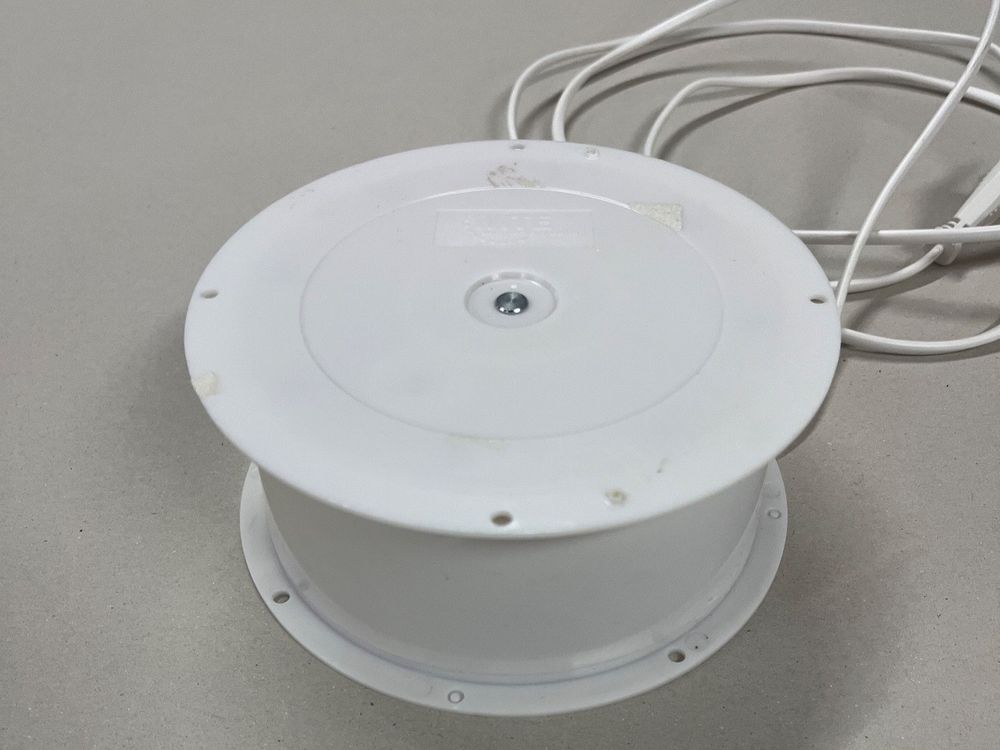 MTE Bewegungstechnik Batteriedrehbühne B040 – Drehteller elektrisch 150mm für Schaufenster und Präsentationen – Drehscheibe batteriebetrieben – ruhiger Lauf, kompakt und vielseitig einsetzbar