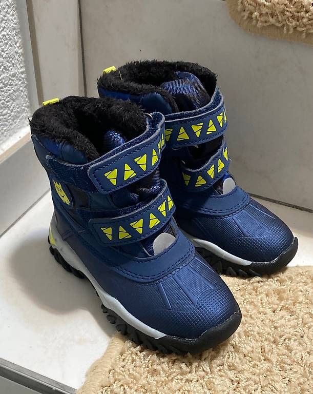 Schuhe für Jungen: Warme Stiefel 26 Neu – Gebraucht aus Fehren von Flugzeug1177