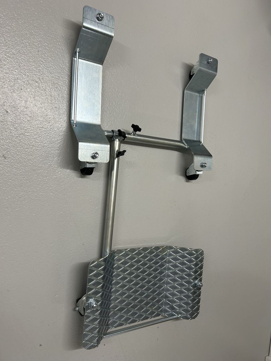 Cavalletti: Parking Trolley.   Accostamoto. – Nuovo (secondo la descrizione) da grenchen venduto da telara