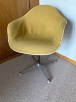 Eames Chair, drehbar