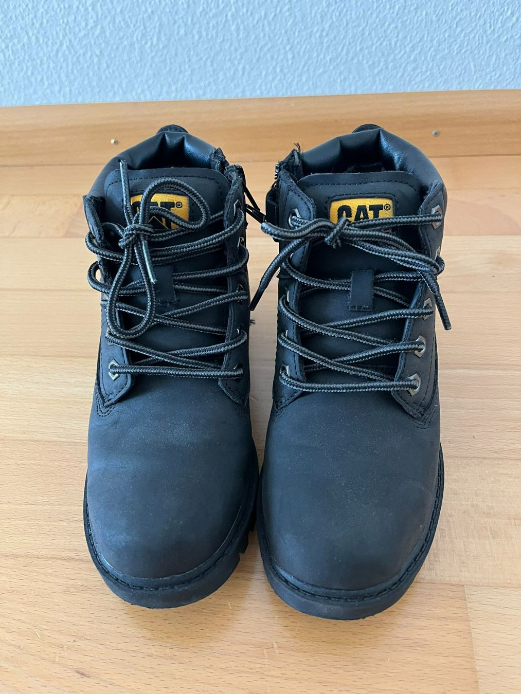 Caterpillar Scarpe per ragazzi: Caterpillar Boots Gr. 33 – Usato da Muttenz venduto da Juvenile33