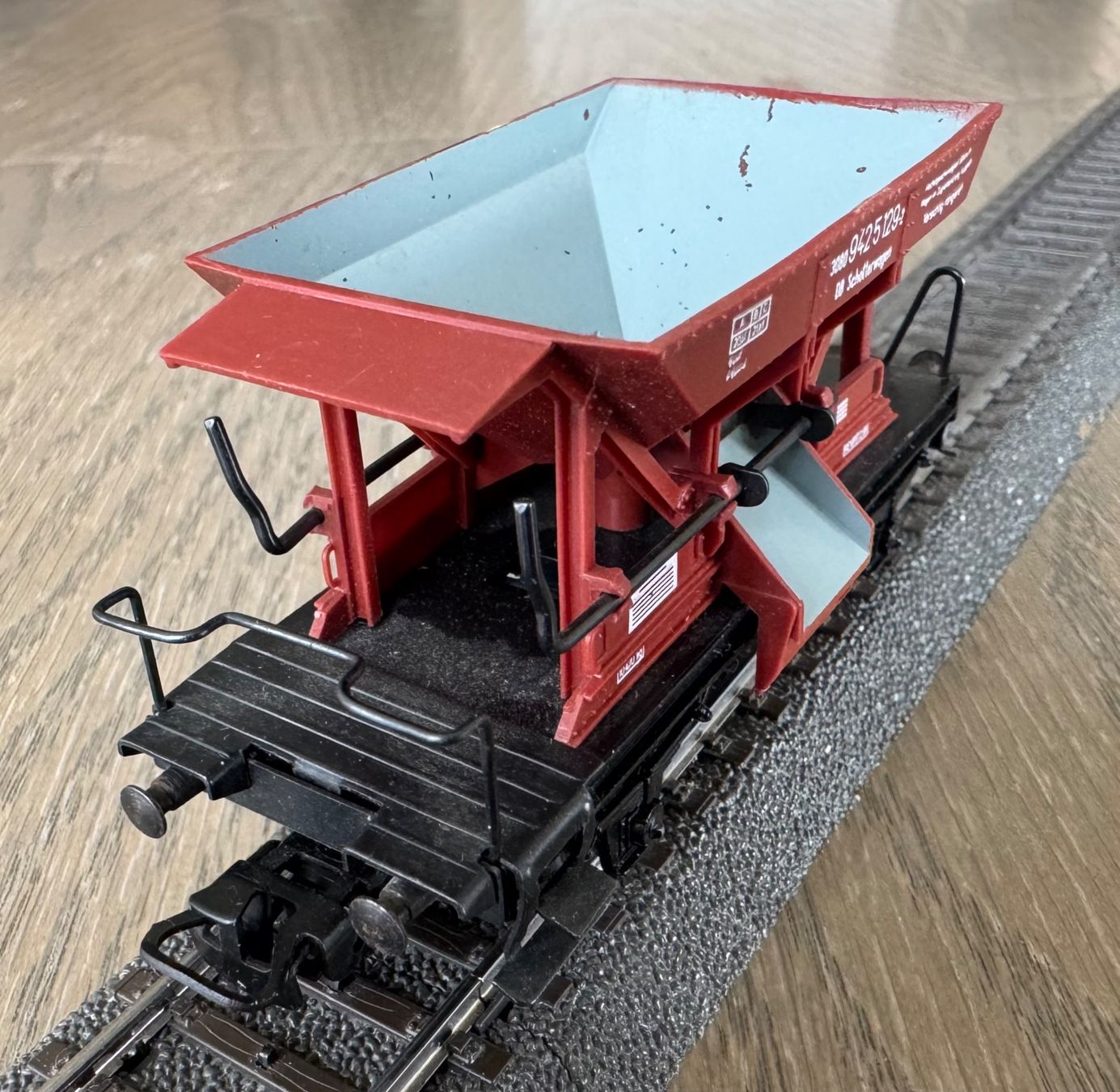 Märklin Modellini di ferrovie: Schotterwagen der DB; OVP – Usato da St. Moritz venduto da Manu7500 3