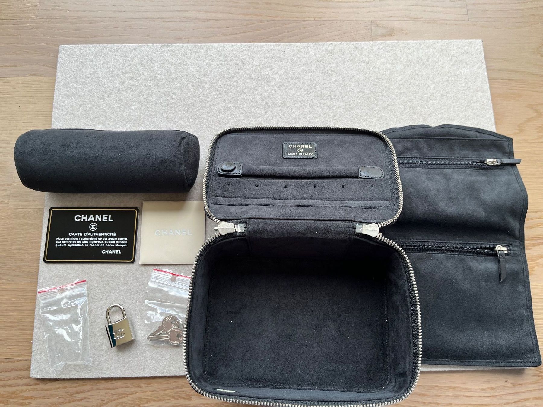 Chanel Portagioie: Chanel Vanity – Usato da Villars-sur-Glâne venduto da etoupe621 3