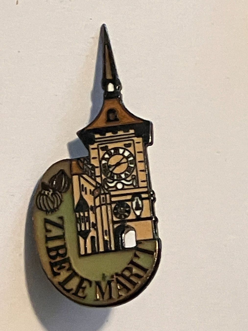 Placchette & Badge: 1 Pin Zibele Märit Bern – Usato da Basel venduto da djwwpp