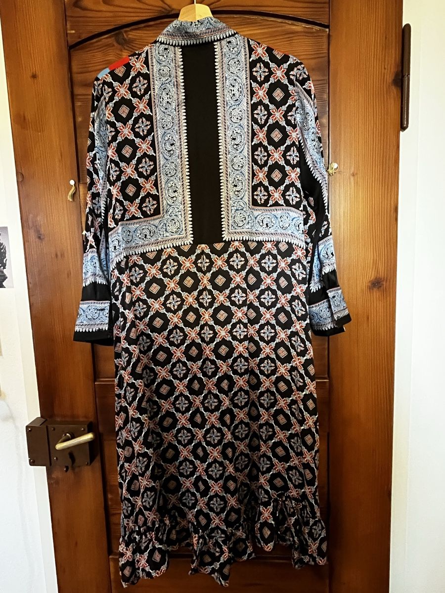 Sandro Kleider: Sandro Dress – Gebraucht aus Zürich von mar_9sjt 2