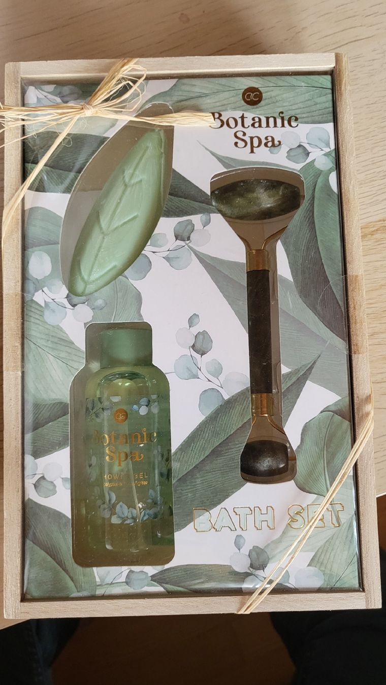 Duschen: Accentra Botanic Spa Geschenkset - Neu, ideales Geschenk! – Neu und originalverpackt aus Sagogn von salsagirl30