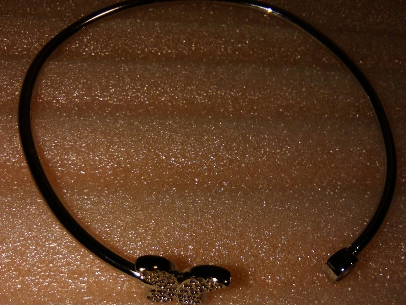 Bracciali & Braccialetti: ARMREIF MIT SCHMETTERLING,SILBER FARBE – Nuovo (secondo la descrizione) da Basel venduto da bijoutrie_4 1