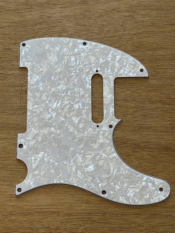 Parois & plafonds: Fender Telecaster Pickguard White Pearl – D'occasion à Wabern par kiasiguitars