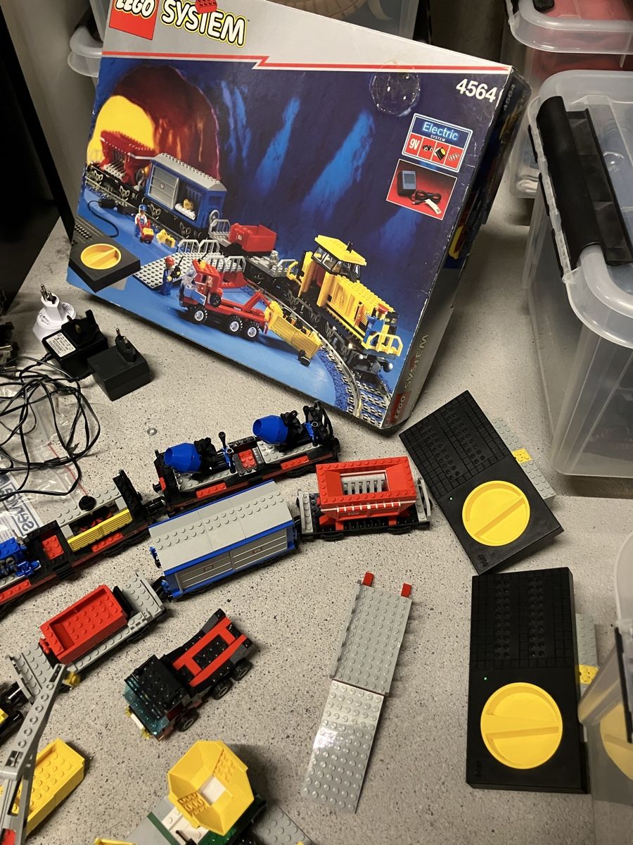 Lego Baukästen: Lego System 9V Eisenbahn Set 4565 & 4564 – Gebraucht aus Chur von GC190 4